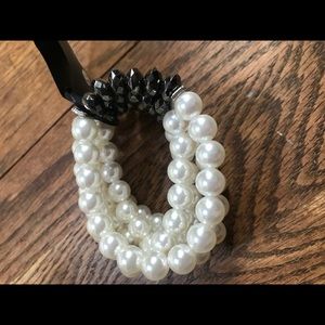 *NEW* Pearl Bracelet